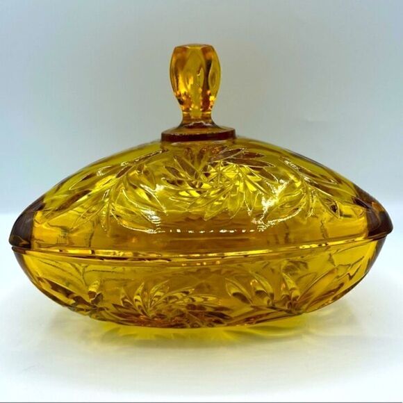 Hazel Atlas Gold Amber Pinwheel Triangle Candy Box w/ Finial Lid - Picture 5 of 15